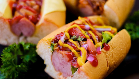 Hotdogs Anh Tây - Cách Mạng Tháng 8