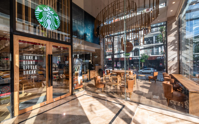 Starbucks Coffee - Lê Hồng Phong