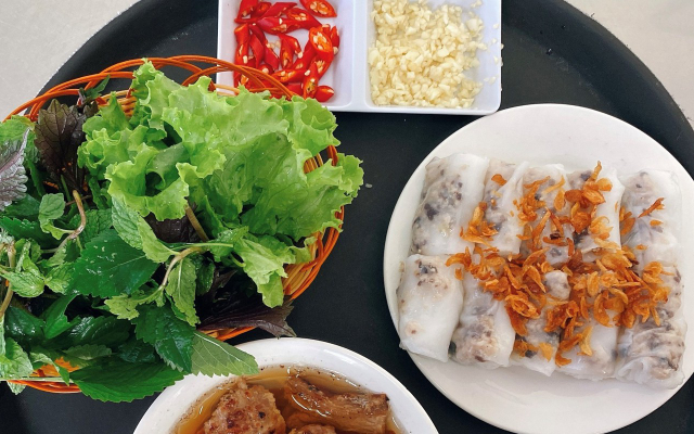 Bánh Cuốn Nóng Gia Truyền Hoàng Long - Bún Chả Nướng & Gà Ác Tần - Ngọc Khánh