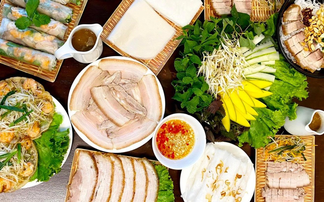 Mộc - Bánh Tráng Cuốn Thịt Heo - Lê Hồng Phong