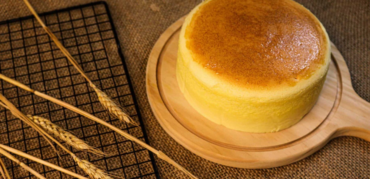 Buy Aroma Bakery Fresh Cake - Pista Online at Best Price of Rs null -  bigbasket