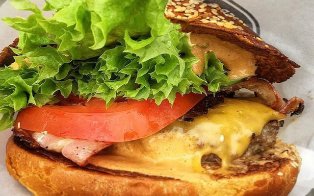 Lều Hamburger - Burger Shack Hue 2