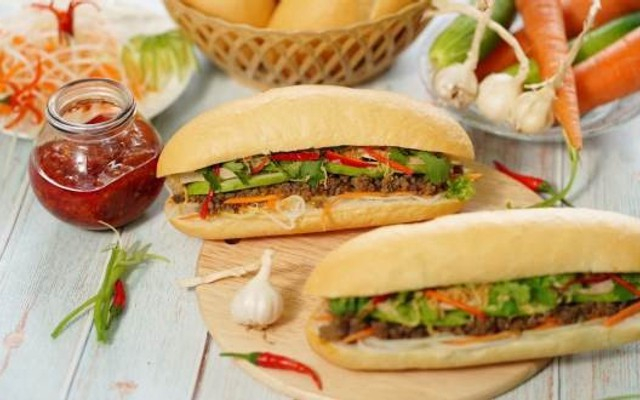 Bánh Mì Pate Gia Lai Benri Bread - Trần Nguyên Đán