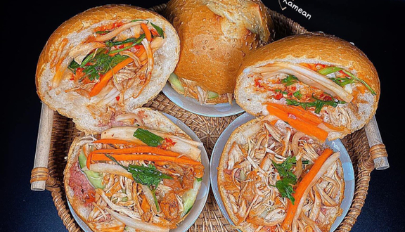 Bánh Mì Gà Xé Nhà Chíp - Nguyễn Ái Quốc