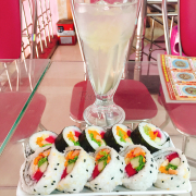 Sushi & nudu + nước chanh tươi