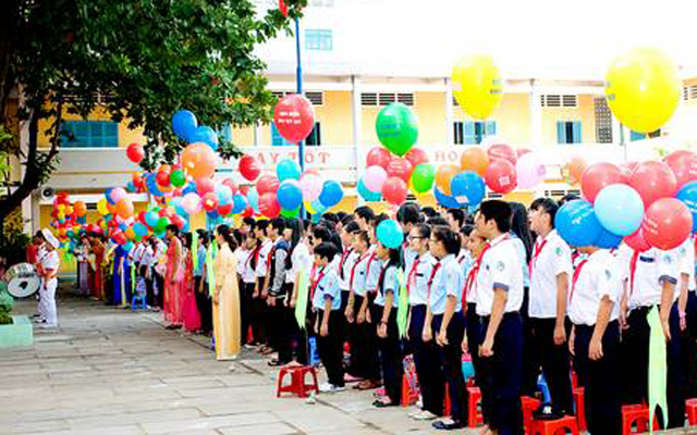 Trường THCS Huỳnh Tấn Phát