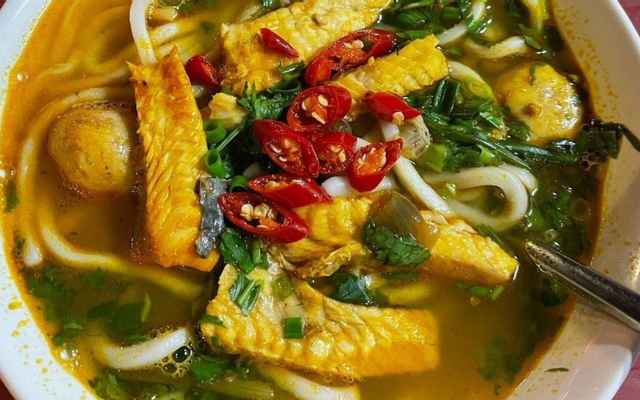Bánh Canh Cá Lóc Phú Quý - Nguyễn Sơn
