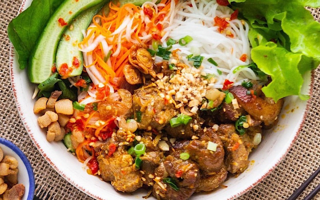 The MYN Food & Drinks - Bún Chả Giò Tôm Cua Thịt Nướng, Pasta Bò & Miến Xào Tôm Tươi