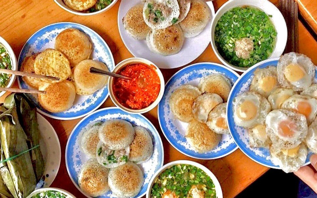Mộc - Kem Bơ Sầu Riêng & Bánh Căn Tôm Mực - Chợ Suối Hoa