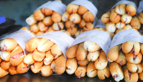 Bánh Mì Cay, Dừa Dầm & Nước Ép Hoa Quả - Cô Thu