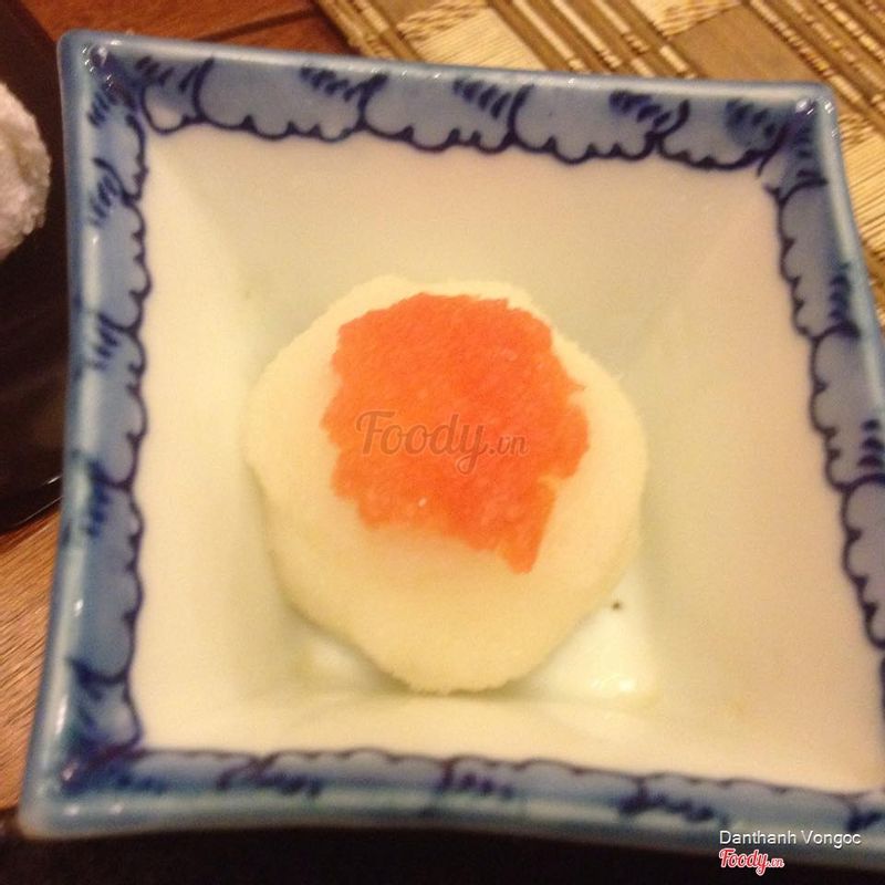 Trứng cá ăn với củ cải trắng bào nhuyễn