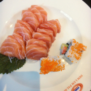 salmon n sushi roll