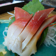 Sashimi ốc đỏ
