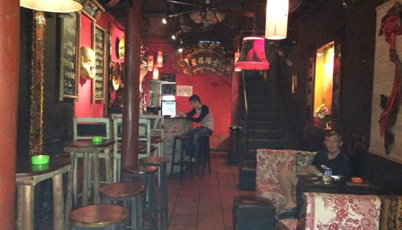 Mao’s Red Lounge - Tạ Hiện