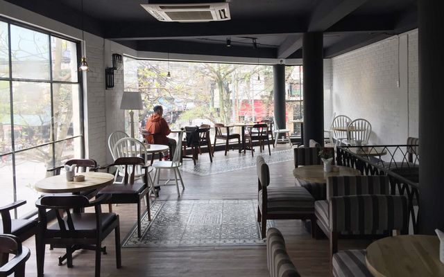 Time Cafe & Bakery - Trần Hưng Đạo
