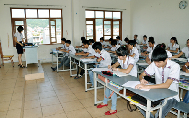 Trường THPT Lê Thánh Tông - Nguyễn Văn Cừ