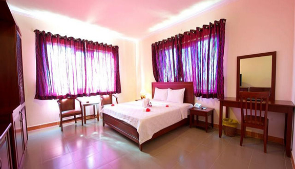 Quang Trúc Hotel - Trần Hưng Đạo