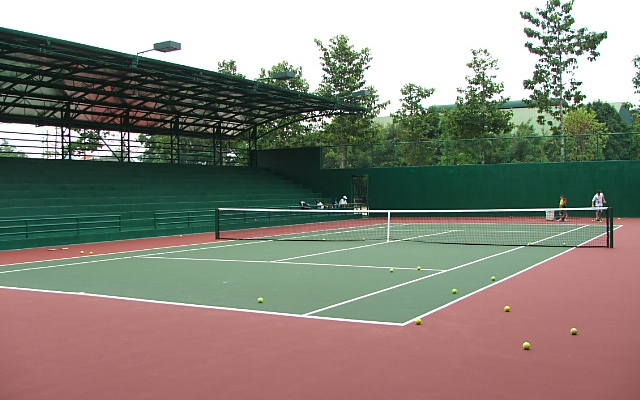 Sân Tennis Công Đoàn Bộ Ngoại Giao - Trần Quốc Hoàn