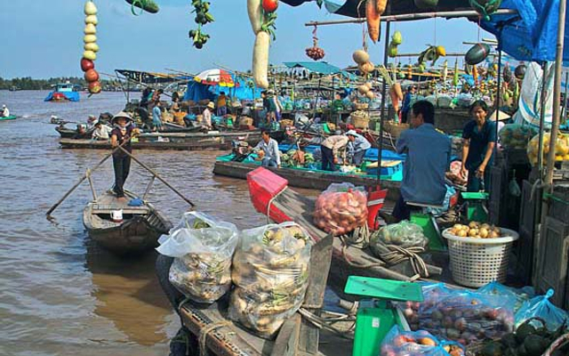 Chợ Nổi Cái Bè - Tiền Giang