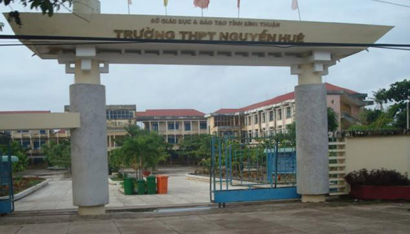 Trường THPT Nguyễn Huệ - Nguyễn Huệ