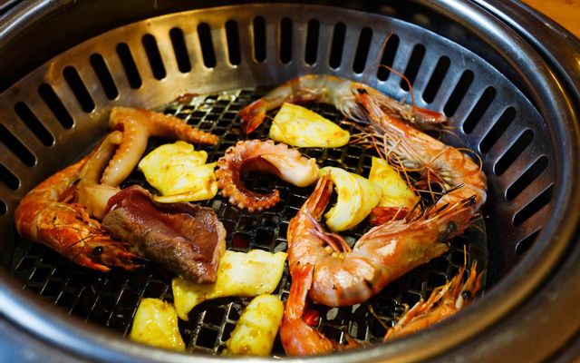 Hana BBQ & Hot Pot Buffet - Phan Văn Trị