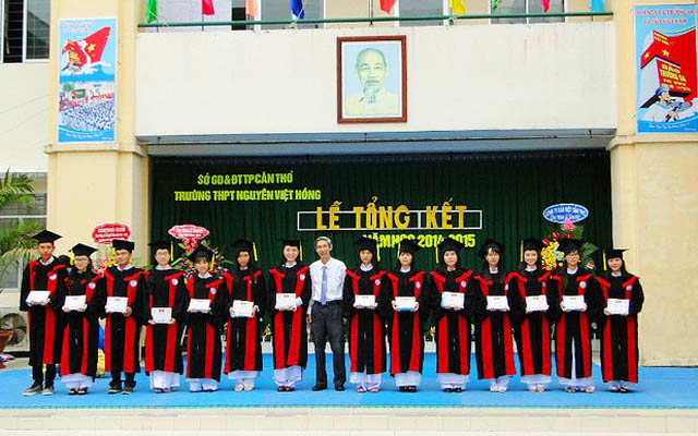 Trường Trung Học Phổ Thông Nguyễn Việt Hồng - Quốc Lộ 1A