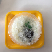 Yogurt nếp cẩm củ năng và mini mochi