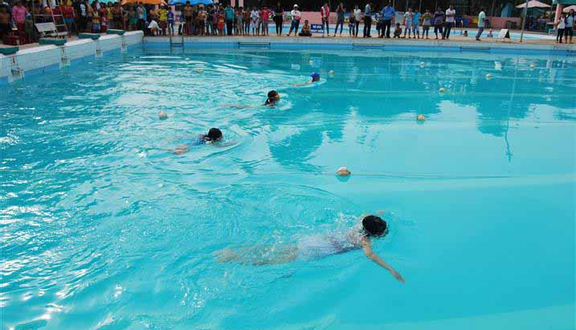 Bể Bơi Làng Quốc Tế Thăng Long