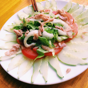 Salat cá ngừ