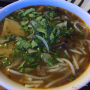 Bún bò 25k