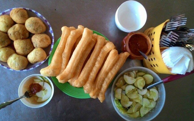 Bánh Bao Mặn Quẩy Nóng & Cơm - Trần Phú