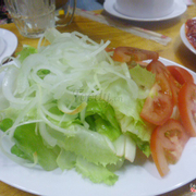 Salad dầu giấm dùng kèm