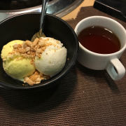 Kem dừa + sầu riêng, trà quế