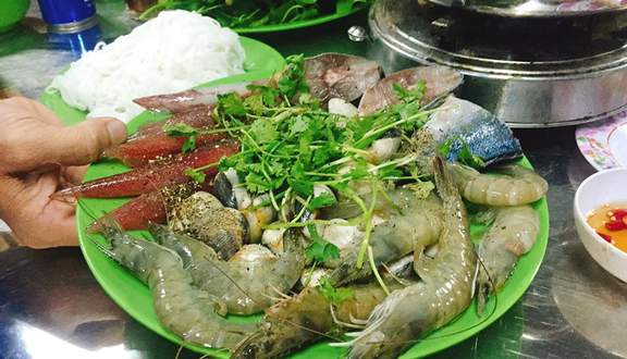 Bé Lộc - Bò Om & Lẩu Hải Sản
