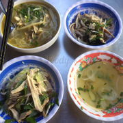 Xôi gà + bún măng gà