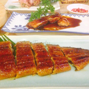 Shashimi lươn nướng, món này phần thịt mềm thơm có 1 chút beo béo ăn rất dễ nghiện