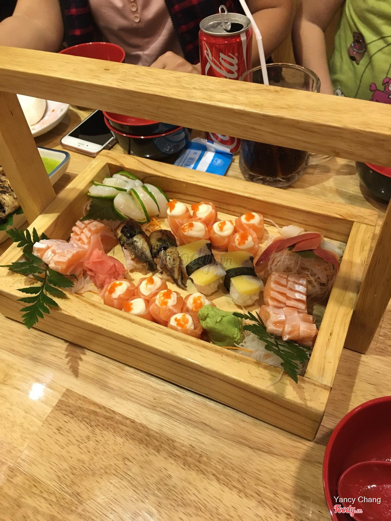 Set sushi các loại