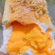 Bánh mì phô mai cam mặn mặn ngọt ngọt bá cháy như phải đặt trước thì mới có