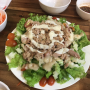 Salad cá ngừ: nhiều lắm ăn đã lun
