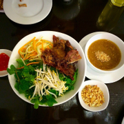 Bún thịt nướng