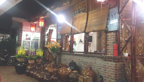 Hoa Đăng Restaurant - Hùng Vương