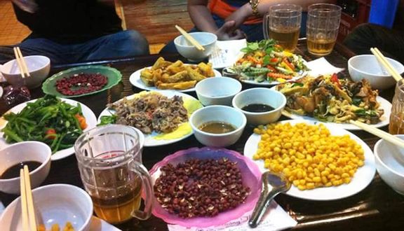 Nhà Hàng Rượu Nhà Sàn Hoàng Thanh Ở Quận Đống Đa, Hà Nội | Foody.Vn