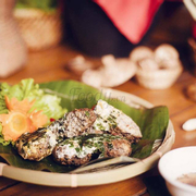Các món ăn đặc trưng của Việt Nam.