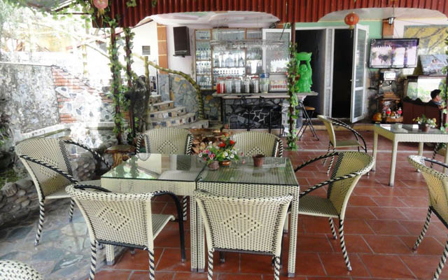 Sơn Cafe