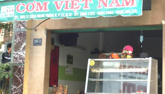 Cơm Việt Nam - Cá Kho Tộ, Canh Chua Đầu Cá Lóc