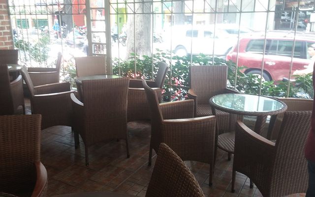42 Cafe - Hồ Con Rùa