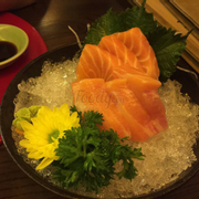 Sake sashimi 