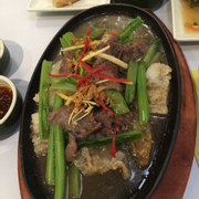 Phở giòn xào bò