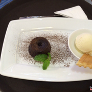 Sự kết hợp khéo léo giữa bánh Chocolate Fondant cùng kem Vanilla