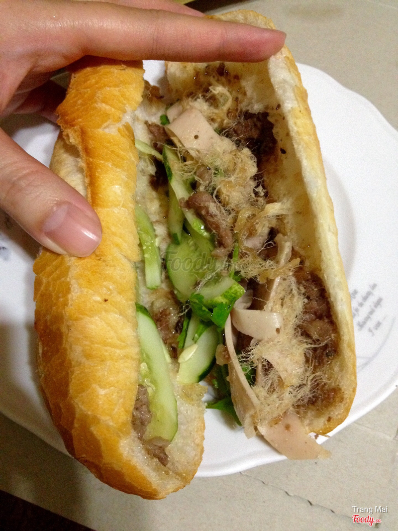 Bánh mì pa tê 12k/ổ